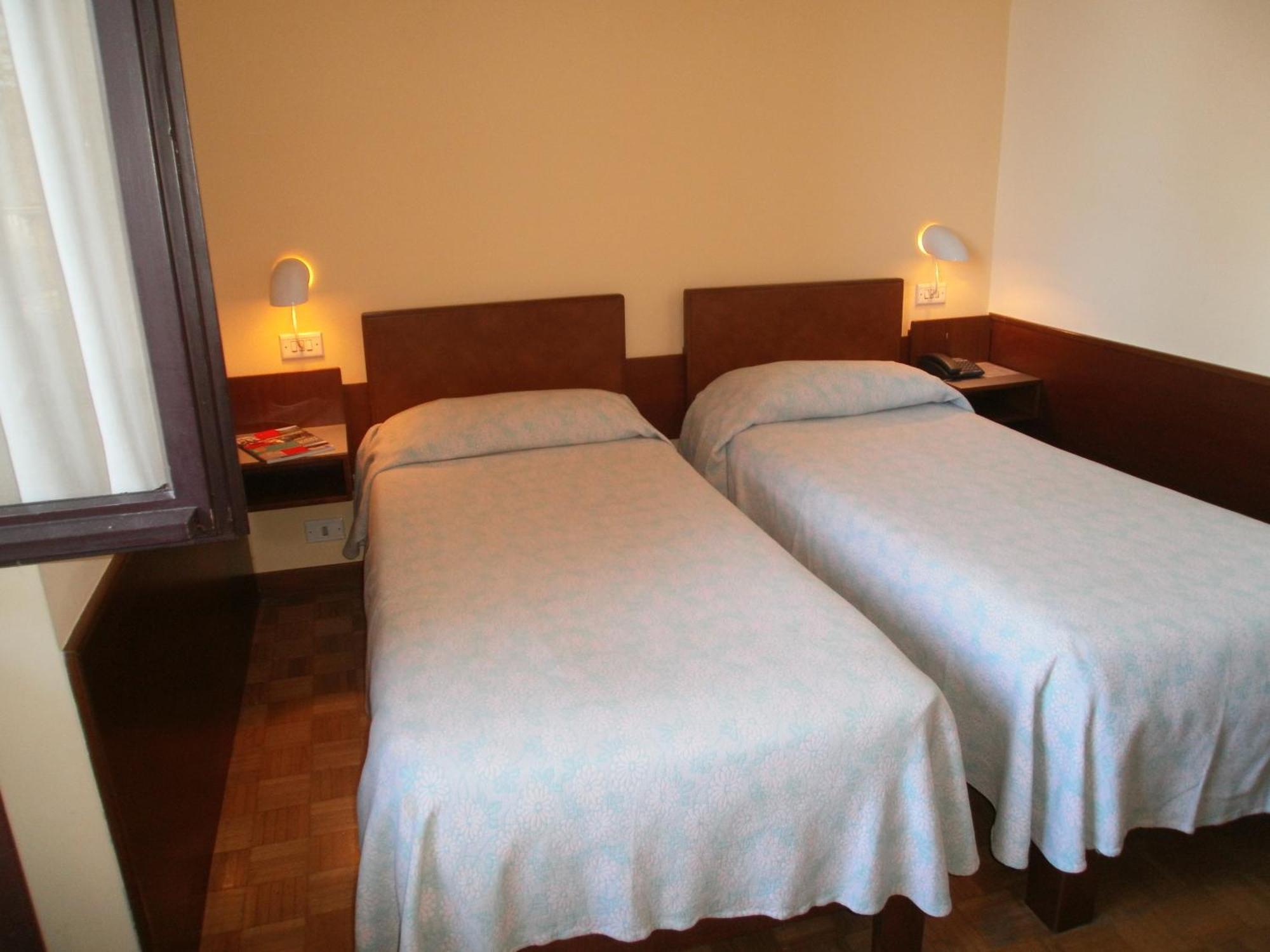 Albergo Villa & Roma Pallazzolo sullʼOglio Δωμάτιο φωτογραφία