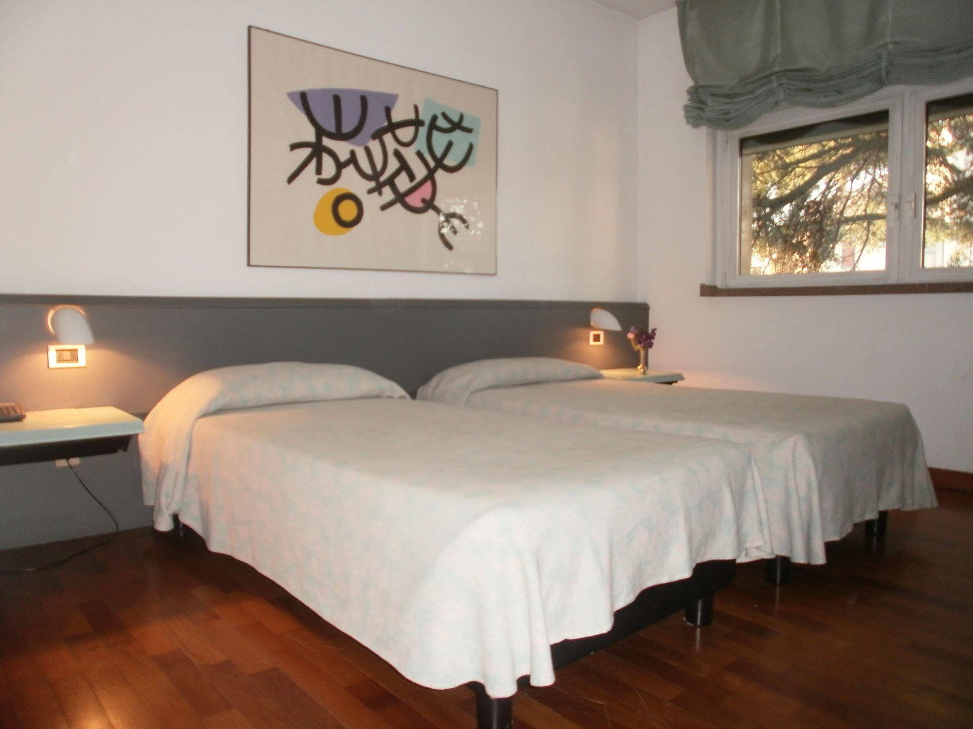 Albergo Villa & Roma Pallazzolo sullʼOglio Εξωτερικό φωτογραφία