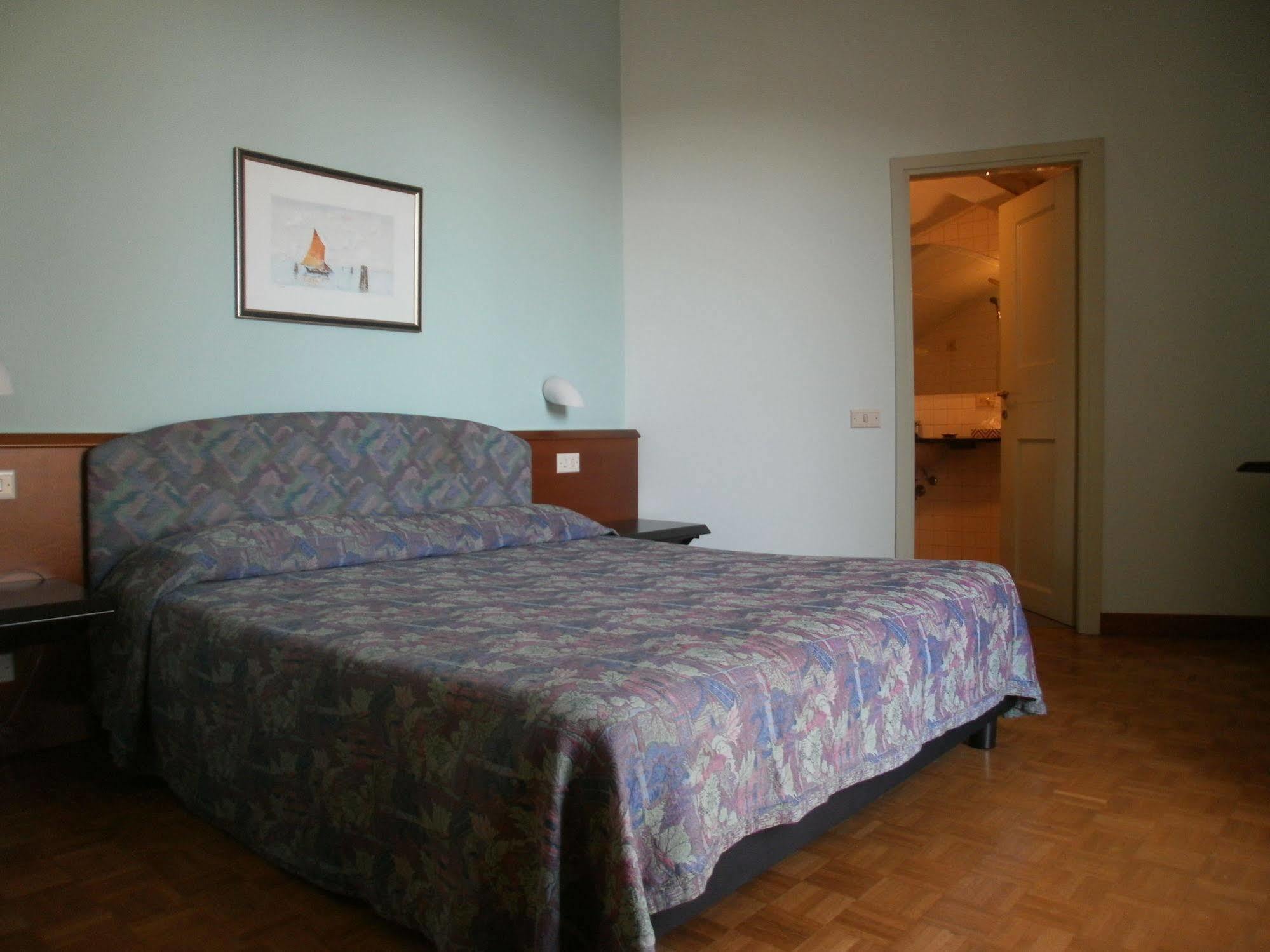 Albergo Villa & Roma Pallazzolo sullʼOglio Εξωτερικό φωτογραφία